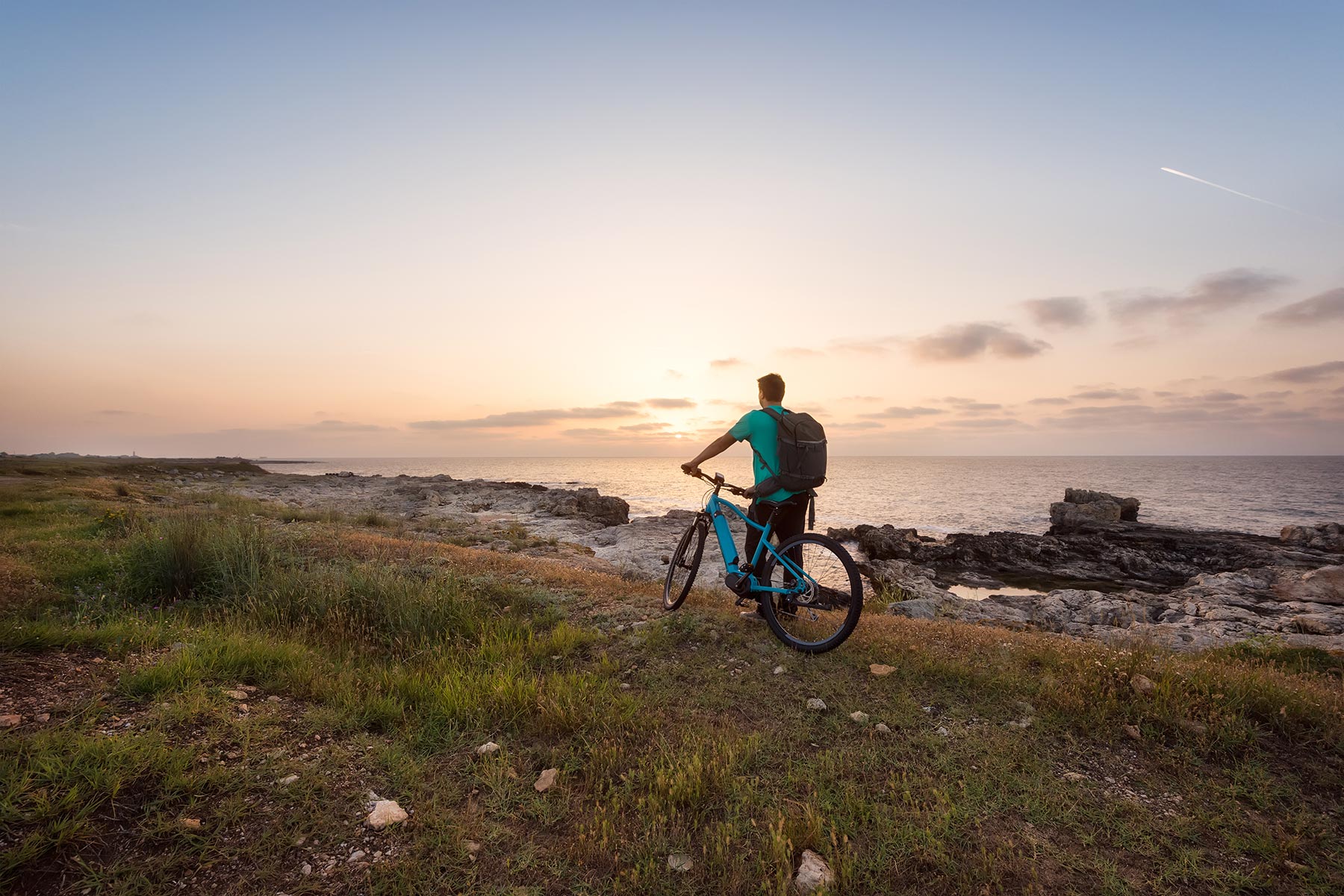 Man With A Bike In The Nature ZMXL8DC