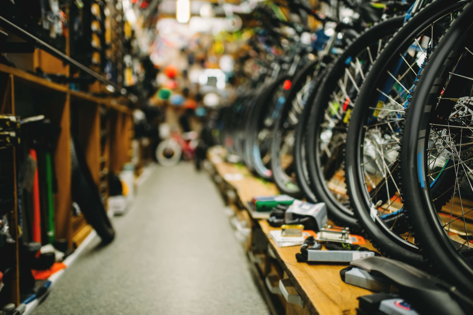 Bicycle Shop Rows Of New Bikes Cycle Sport Store PKWXMF4 1